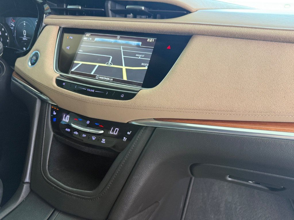 Used 2018 Cadillac XT5 Platinum w/ Driver Assist Package AWD/4WD image 40