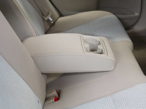 Used 2012 Toyota Camry XLE FWD image 31