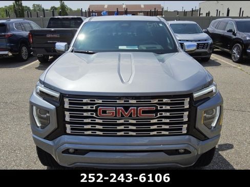 Used 2026 GMC Canyon Denali AWD/4WD image 2