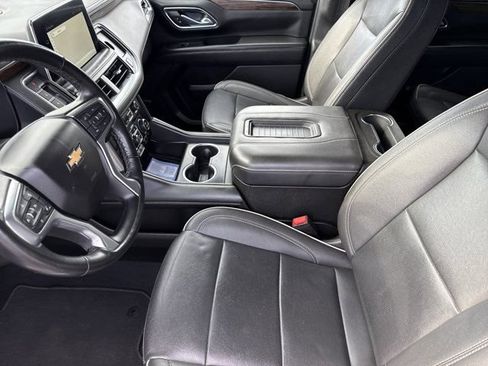 Used 2023 Chevrolet Suburban Premier RWD image 11