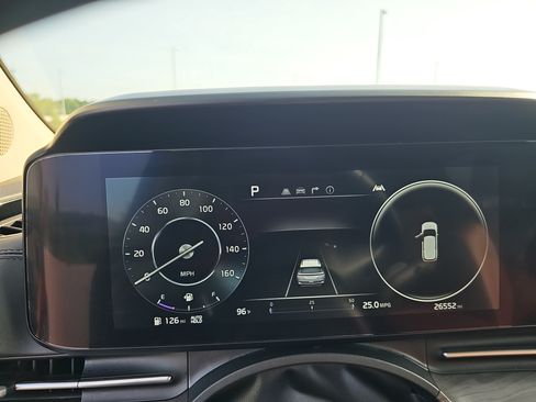 Used 2024 Kia Carnival SX FWD image 20
