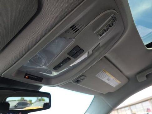 Used 2015 GMC Terrain SLE FWD image 26
