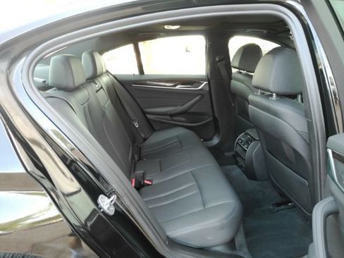 Used 2019 BMW 530i w/ Convenience Package RWD image 26