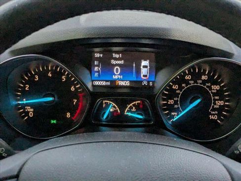 Used 2019 Ford Escape SEL image 3