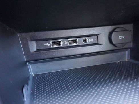 Used 2019 Volkswagen Tiguan SEL image 28