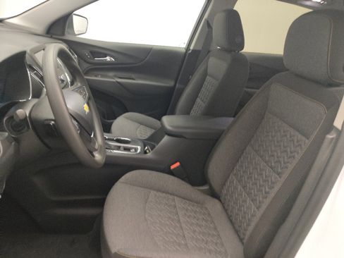 Used 2023 Chevrolet Equinox LT w/ LPO, Floor Liner Package image 17