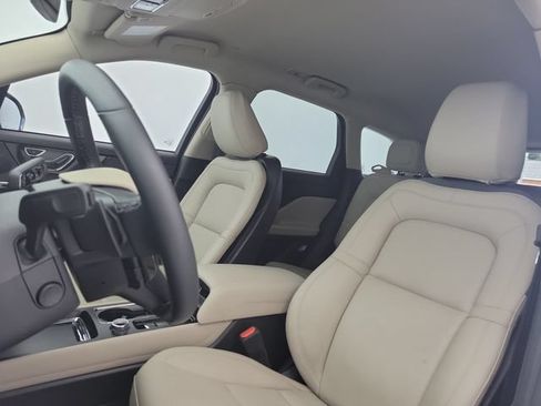 Used 2026 Lincoln Corsair Premiere FWD image 17