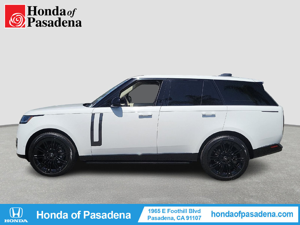 Used 2023 Land Rover Range Rover SE AWD/4WD image 2