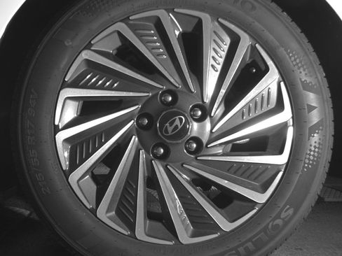 Used 2025 Hyundai Sonata SEL FWD image 14