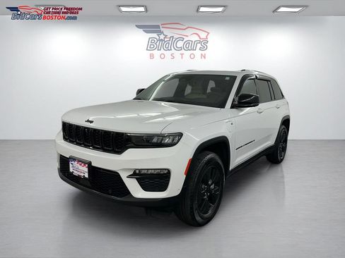 Used 2022 Jeep Grand Cherokee Limited 4xe w/ Luxury Tech Group II AWD/4WD image 1