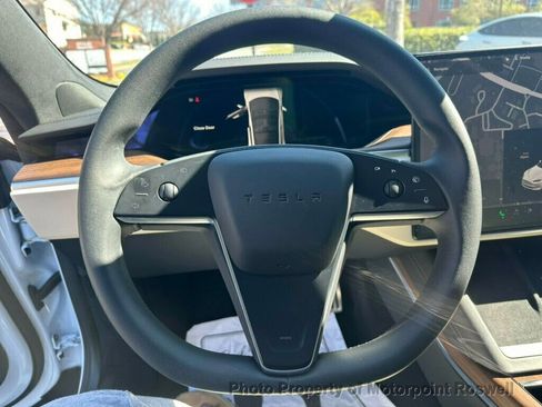 Used 2024 Tesla Model S AWD image 12