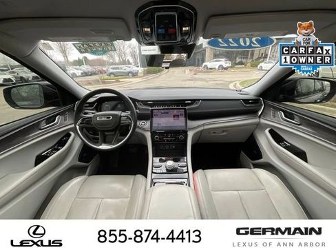 Used 2022 Jeep Grand Cherokee L Overland w/ Luxury Tech Group IV AWD/4WD image 15