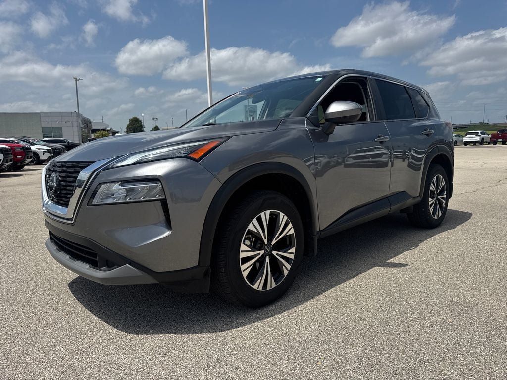 Used 2023 Nissan Rogue SV FWD image 2