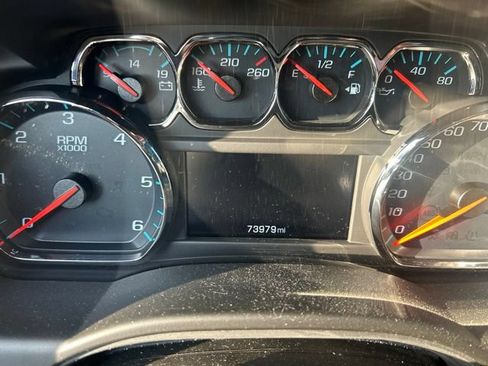Used 2019 Chevrolet Suburban LT AWD/4WD image 13