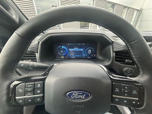 Used 2025 Ford F150 Lightning Platinum AWD/4WD image 16