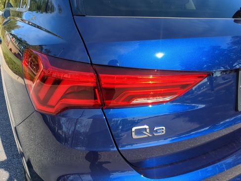 Certified 2025 Audi Q3 2.0T Premium Plus w/ Premium Plus Package image 10