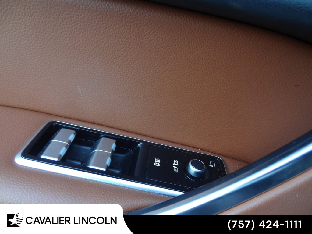 Used 2024 Jaguar XF R-Dynamic SE AWD/4WD image 7