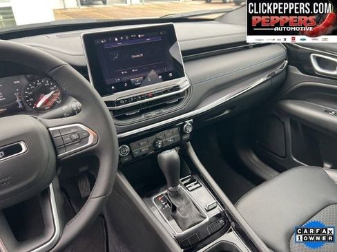Used 2026 Jeep Compass Latitude AWD/4WD image 15