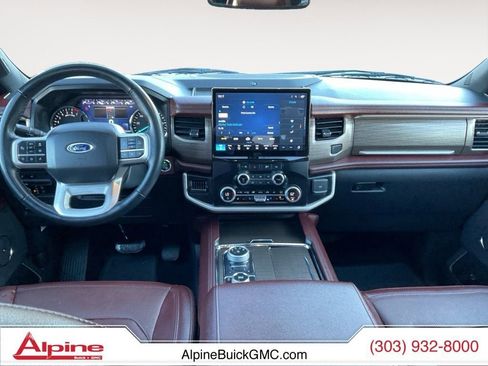 Used 2024 Ford Expedition Limited image 10