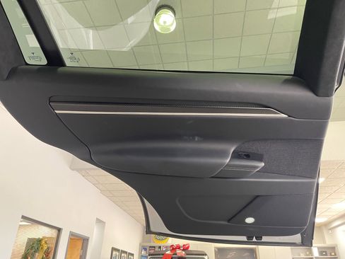 Used 2023 Tesla Model X Plaid image 33