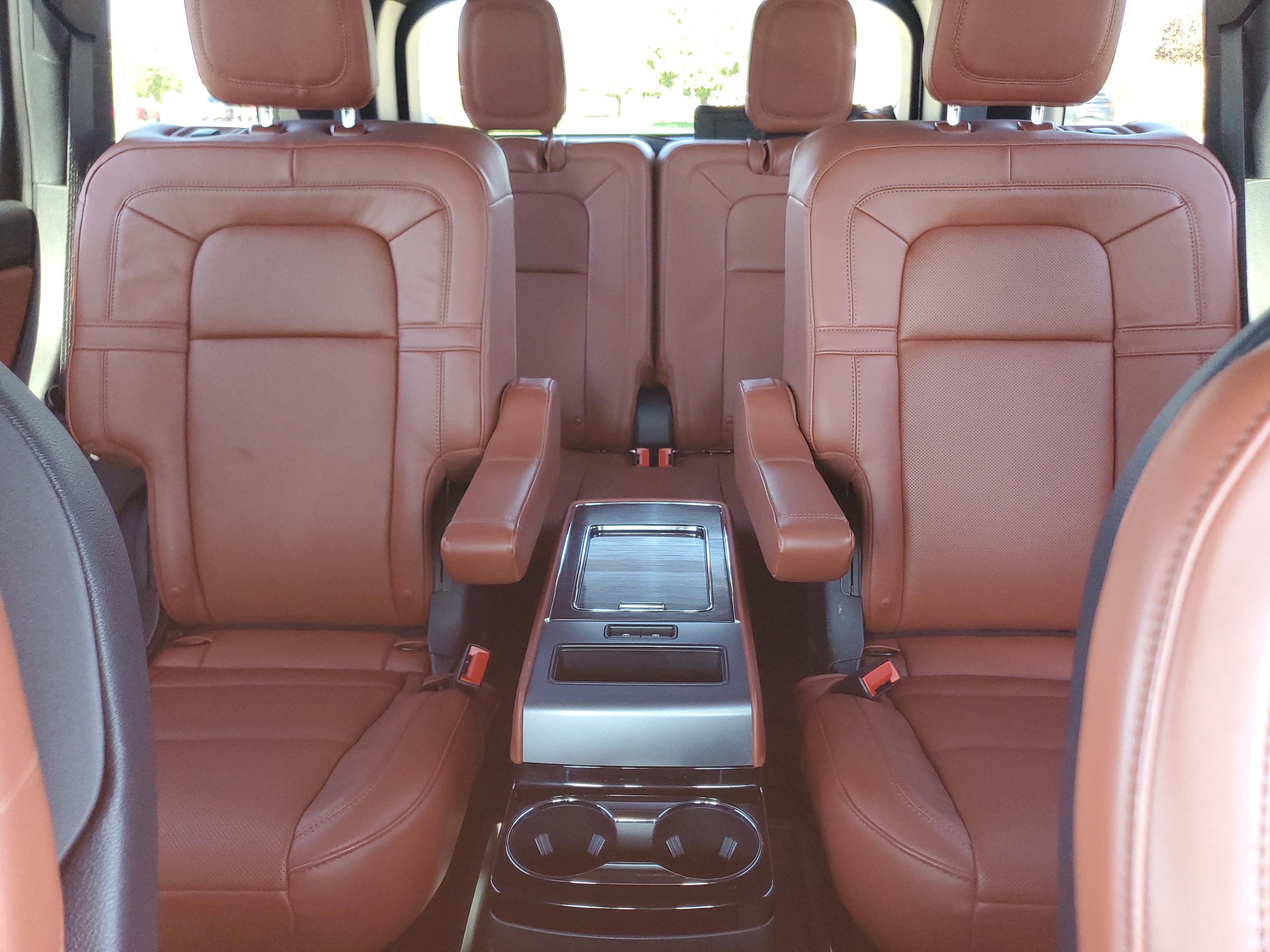 Used 2025 Lincoln Aviator Reserve w/ Equipment Group 201A AWD/4WD image 17