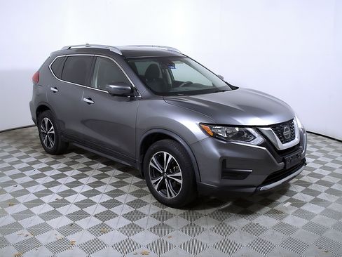 Used 2019 Nissan Rogue SV w/ Sun & Sound Touring Package AWD/4WD image 6