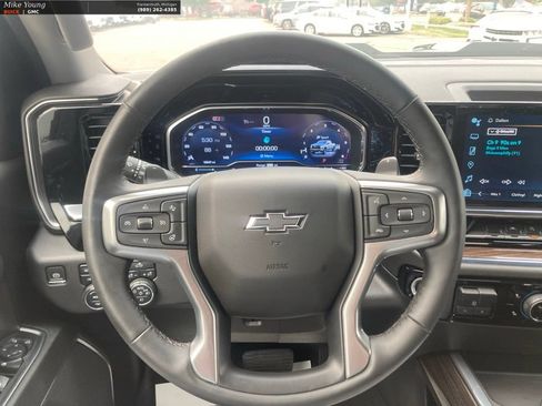 Used 2024 Chevrolet Silverado 1500 LT Trail Boss w/ Protection Package AWD/4WD image 27