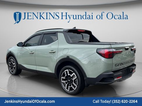 Certified 2025 Hyundai Santa Cruz Limited AWD/4WD image 5