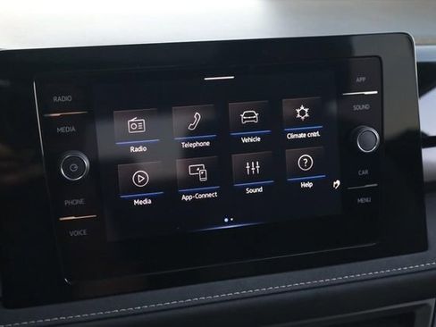 New 2025 Volkswagen Taos SE image 13