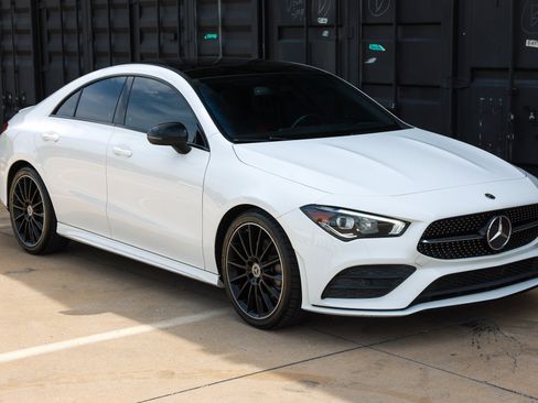 Used 2021 Mercedes-Benz CLA 250 w/ AMG Line image 19