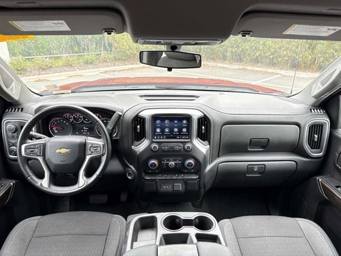 Used 2021 Chevrolet Silverado 1500 LT AWD/4WD image 12