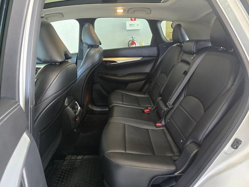 Used 2019 INFINITI QX50 Luxe w/ Navigation Package AWD/4WD image 23