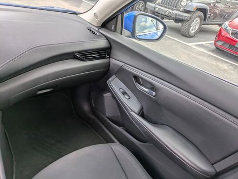 Used 2023 Nissan Sentra SV FWD image 13