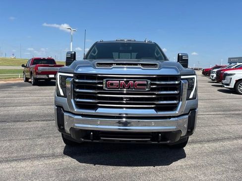 Used 2024 GMC Sierra 2500 SLT w/ SLT Premium Package AWD/4WD image 2