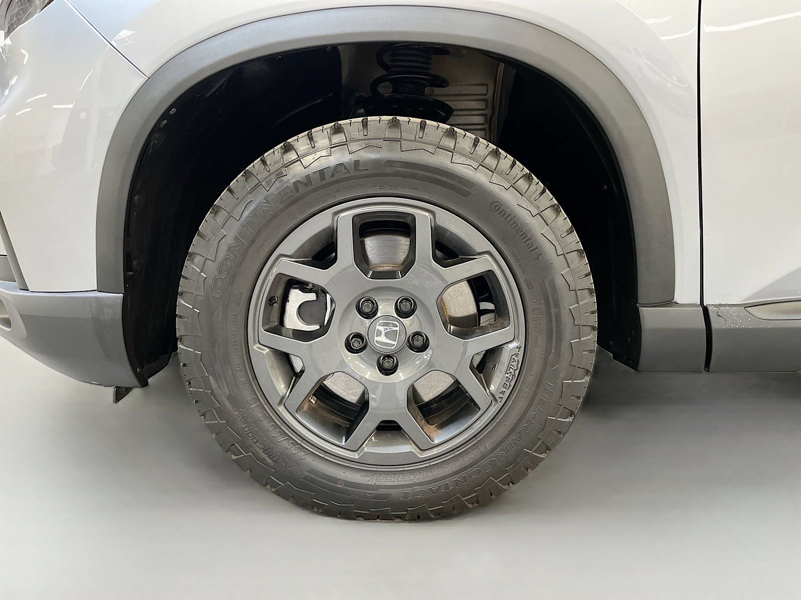 Used 2025 Honda Pilot TrailSport image 33