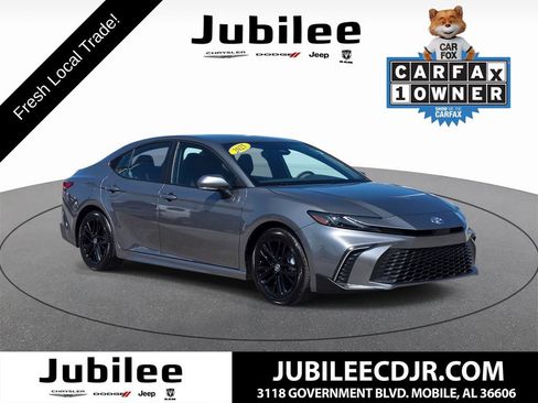 Used 2025 Toyota Camry SE w/ Multimedia Upgrade Package FWD image 1