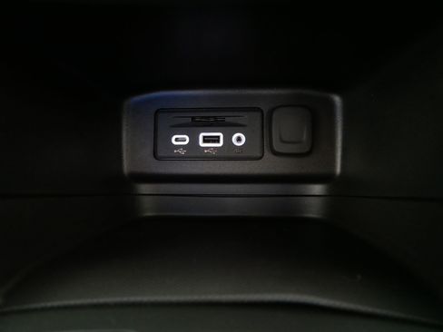 Used 2023 Chevrolet Equinox LT AWD/4WD image 30