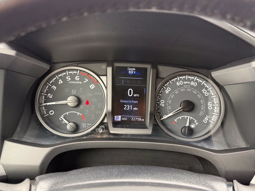 Used 2021 Toyota Tacoma TRD Off-Road AWD/4WD image 23