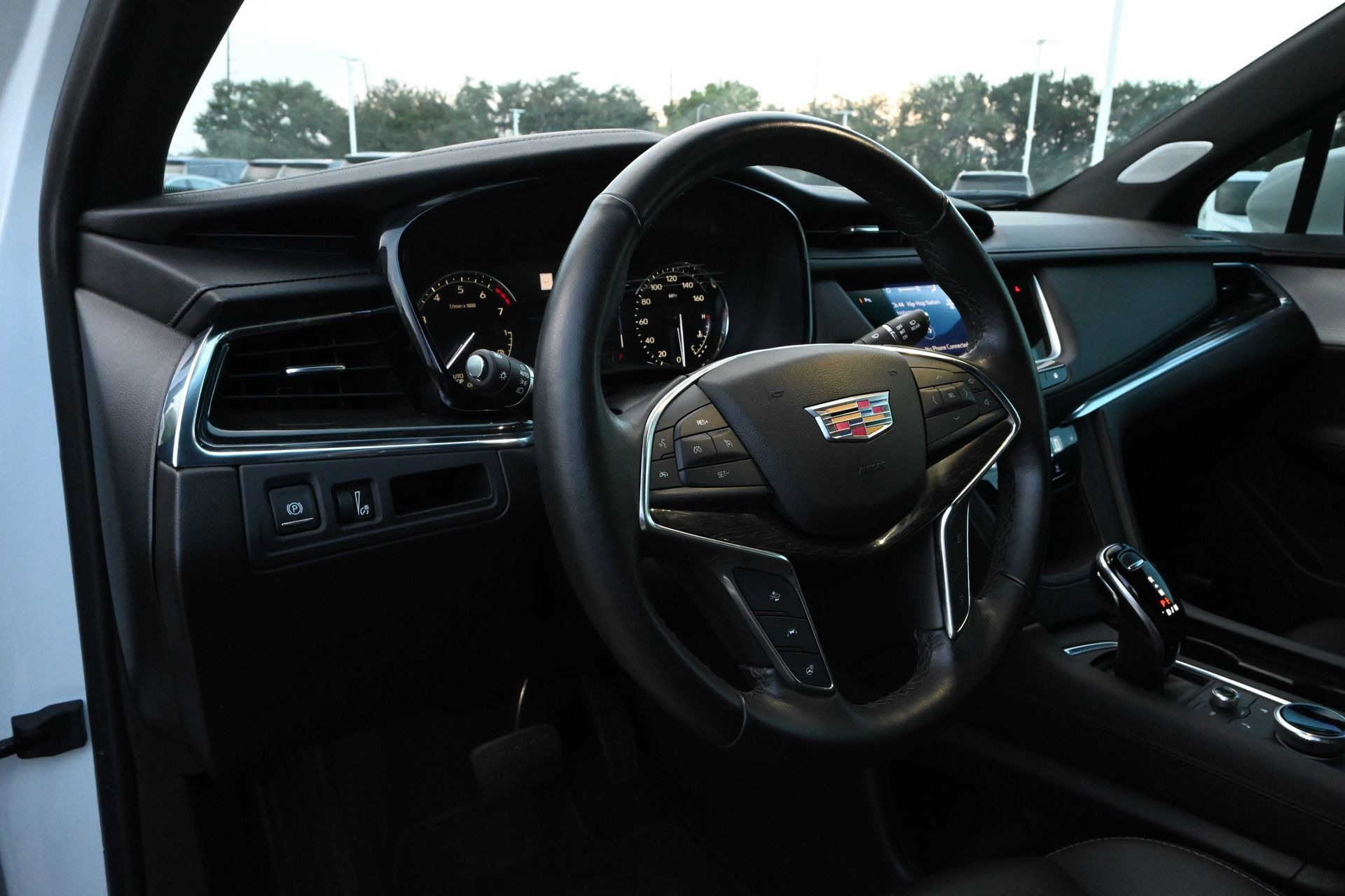 Certified 2023 Cadillac XT5 Premium Luxury FWD image 17
