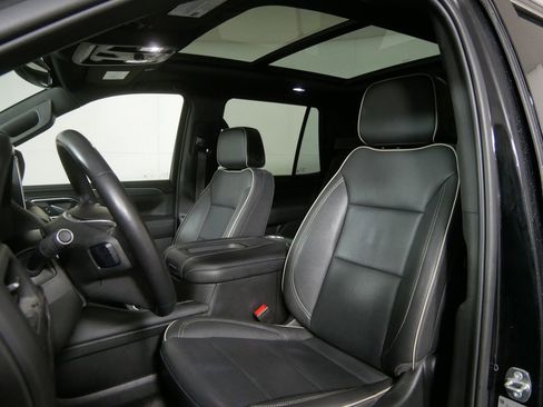 Used 2023 GMC Yukon SLT AWD/4WD image 11