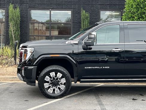 Used 2024 GMC Sierra 3500 Denali w/ Denali Reserve Package image 10
