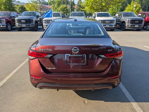 Used 2022 Nissan Sentra SV w/ All-Weather Package FWD image 5