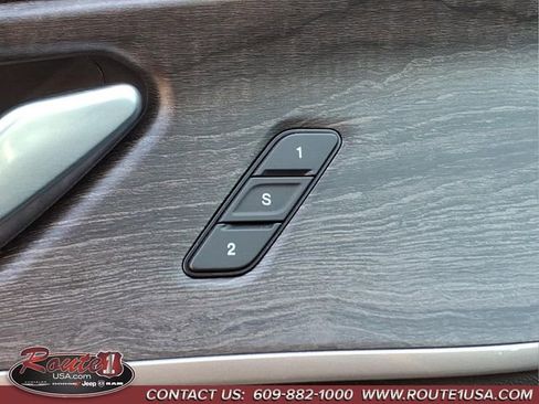 Used 2022 Jeep Grand Cherokee Limited 4xe image 26