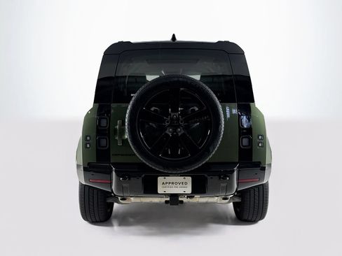 Used 2026 Land Rover Defender 110 X-Dynamic SE AWD/4WD image 4