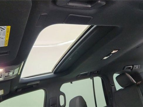 Used 2024 Lexus LX 600 4WD w/ Luxury Package image 59