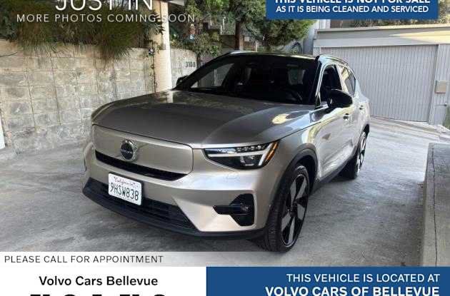 Used 2023 Volvo XC40 Recharge Ultimate w/ Protection Package Premier AWD/4WD image 1