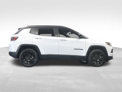 Used 2023 Jeep Compass Altitude image 60