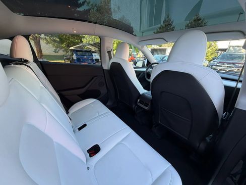 Used 2023 Tesla Model Y Long Range AWD/4WD image 19