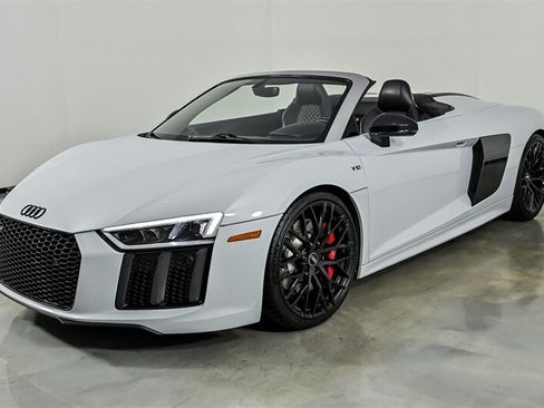 Used 2017 Audi R8 V10 AWD/4WD image 5