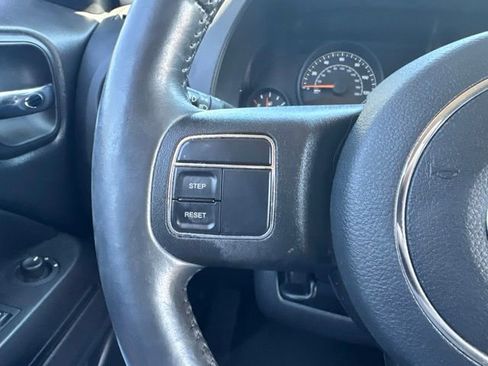 Used 2014 Jeep Patriot Latitude AWD/4WD image 22